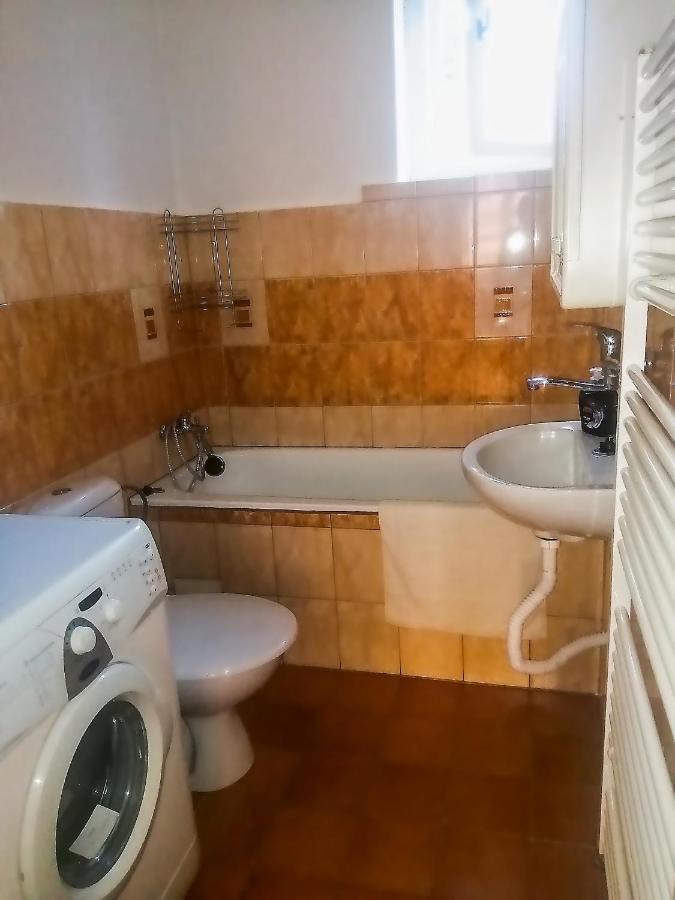 Apartman Isabel 德辛 外观 照片